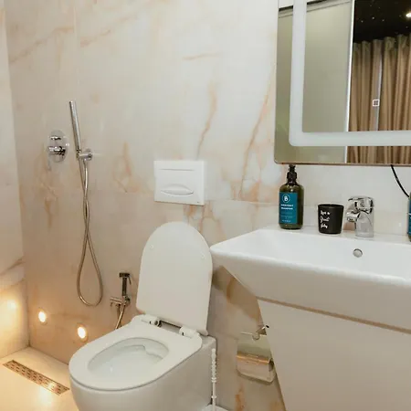 Deluxe At The Bubbles Jacuzzi 酒店